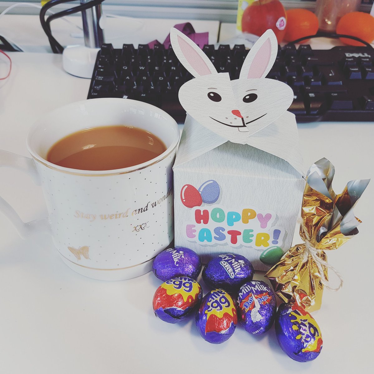 _aislingkeane's tweet photo. Tea and a #GoldenEgg thanks to @Horizon_Prints Fingers and toes crossed that I win! #Horizon #Jeffrules #dunnhumbymedia #druidsglen https://t.co/D2Aqe1WCry
