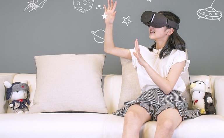 droider_ru's tweet photo. Xiaomi анонсировала новую VR-гарнитуру Mi VR Play 2, которая стоит всего 14 долларов
https://t.co/llYk8n5PzK
#xiaomi #vr #mivrplay2 https://t.co/QVlT6Klbli