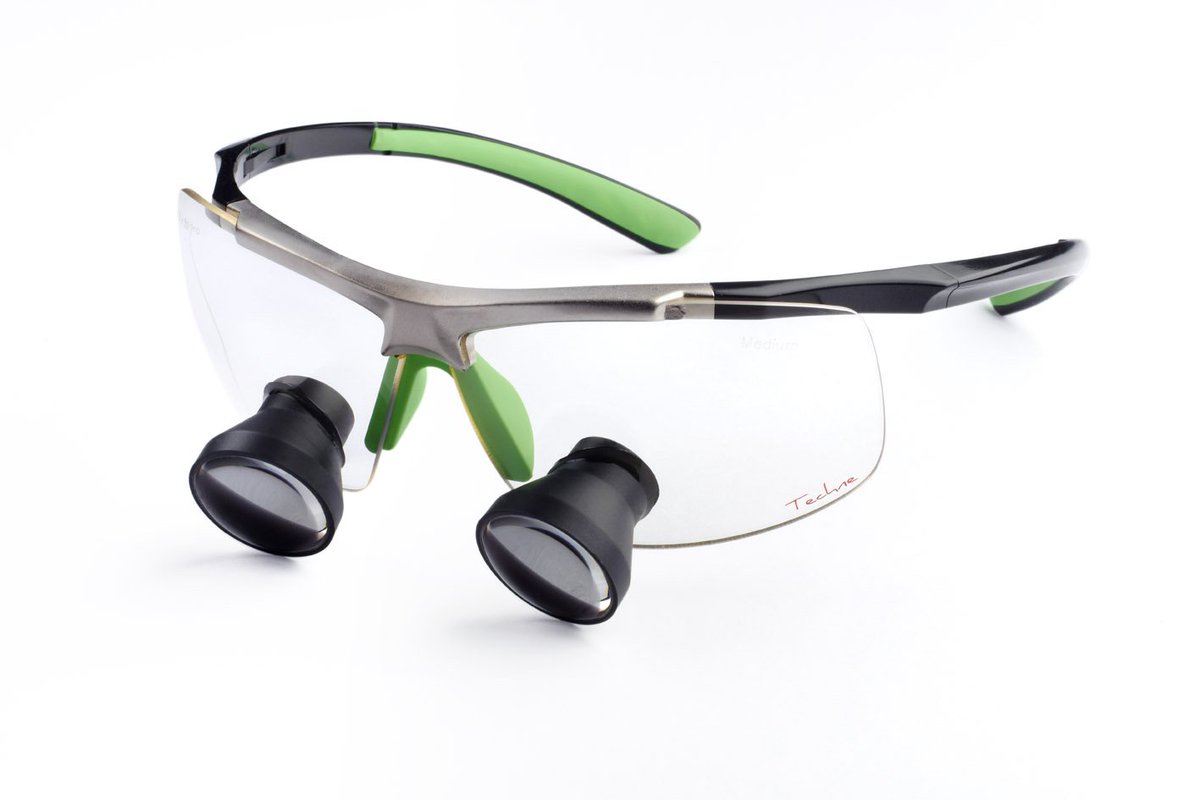 univetoptics123's tweet photo. https://t.co/XfOnxhlmDl
#dentist #loupes, #magnifying #loup #glasses
#Univetoptics https://t.co/hFyp1Znx1k