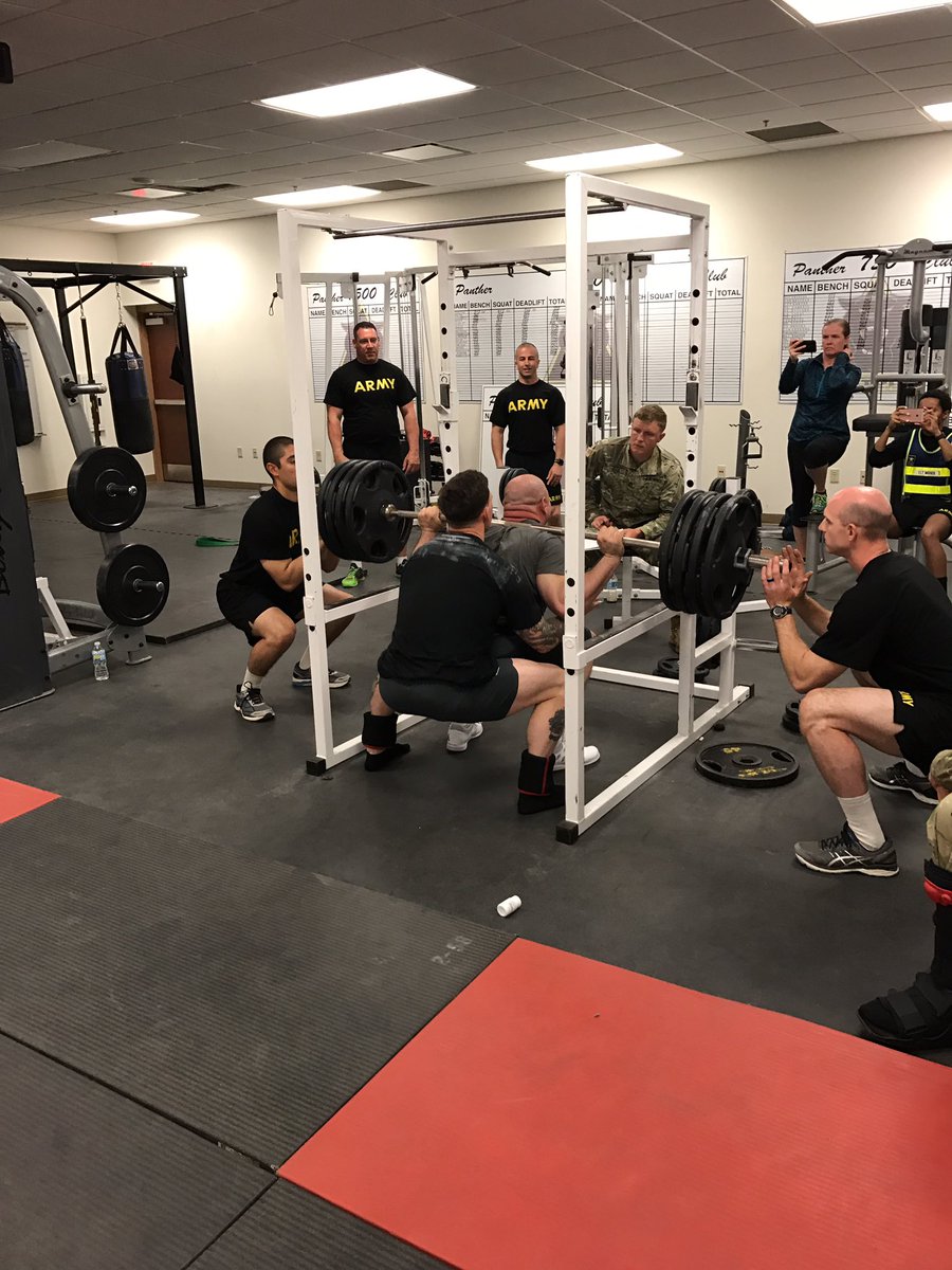 2_47IN's tweet photo. #PNQ Weightlifting@panthergym https://t.co/suK9heZQvJ
