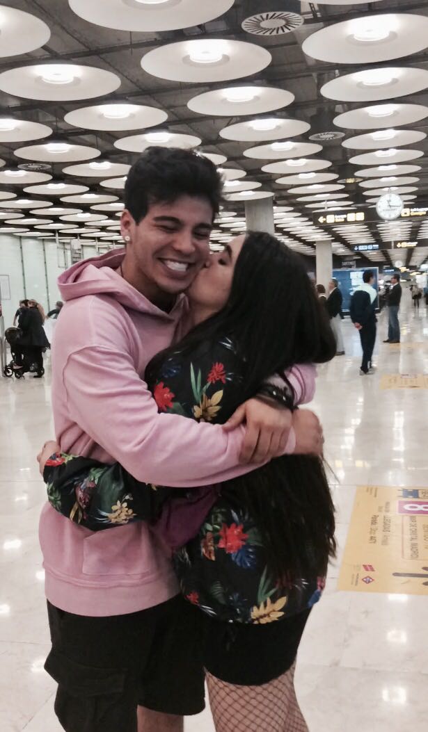 h0lmess_'s tweet photo. Y QUE TÚ SONRISA SEA SIEMPRE IGUAL GRACIAS POR TANTO @villalobossebas https://t.co/hqOmE4ttrj
