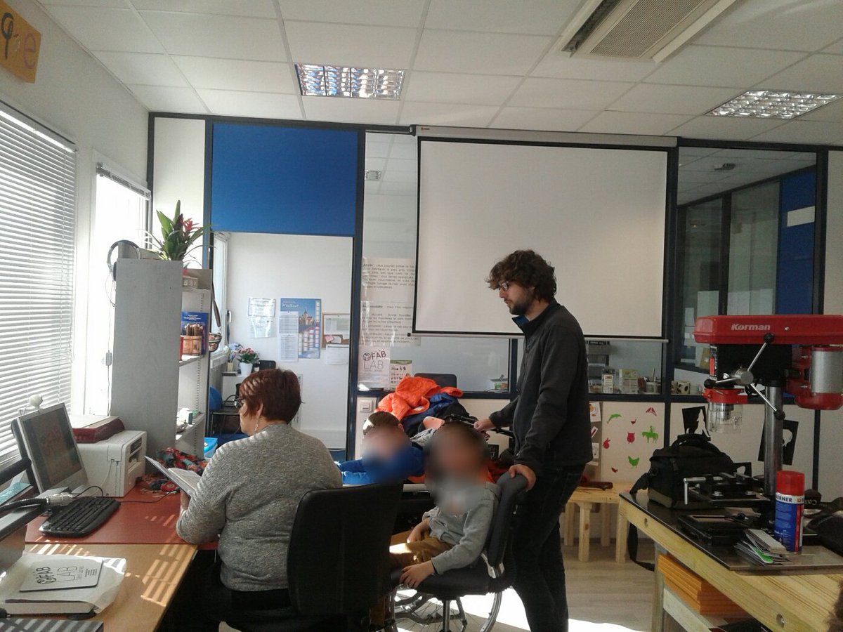 MontFabLab tweet picture