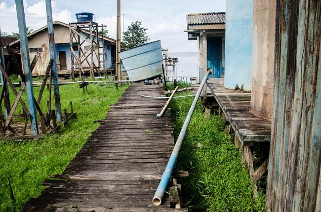 jdia_ap's tweet photo. Terras Caídas: famílias atingidas pela erosão no Bailique recebem ajuda humanitária
https://t.co/ICAGbv6bnM https://t.co/9cpa0P3m2D