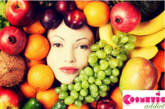 CosmeticAddict_'s tweet photo. 🍇🍎¡Las #frutas, nuestras gran aliadas para el cuidado de la piel!🍍🍊 @Caudalie @naturabisse_es @LOccitane_ES Click 👉🏻 https://t.co/eTBQrNFYWp https://t.co/DnaRSgv22I