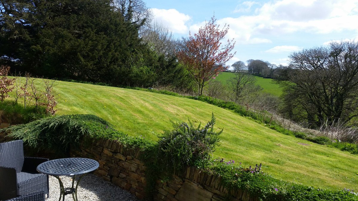 Changeover day in Yew Tree Barn (min 2-night breaks all year round) #Cornwall #rightnow #staycation