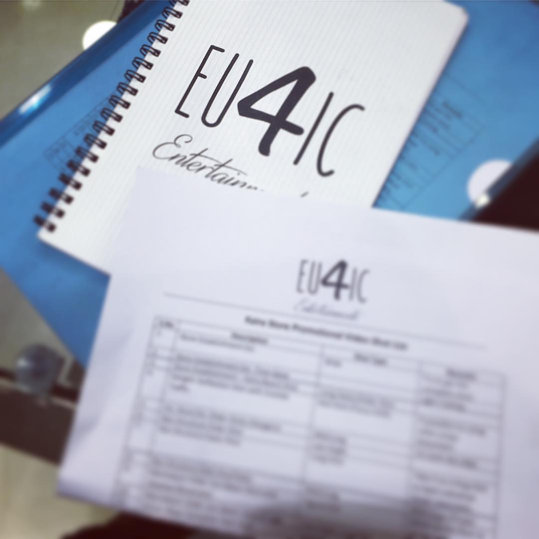 Eu4ic_E's tweet photo. Work Mode. #WorkMode #Director #cinematography #shot #picoftheday #onsets #films #filmmaking #Corporate #art #lights #camera #passion #Rise https://t.co/60MxiBU6af