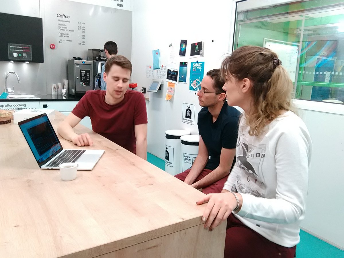 theneubert's tweet photo. Discussions in the coffee kitchen #hackathon #analysispreservation https://t.co/mHXSckpdwp