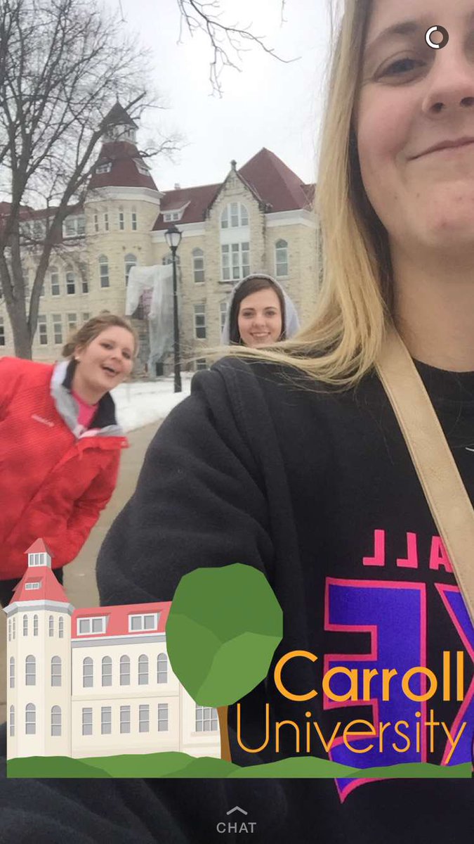 chels_borko's tweet photo. @BajorekJulia9 HAPPY BIRTHDAY JULIA!!! Love you 😘 party hard tonight 😂 https://t.co/HVrqgaTARo