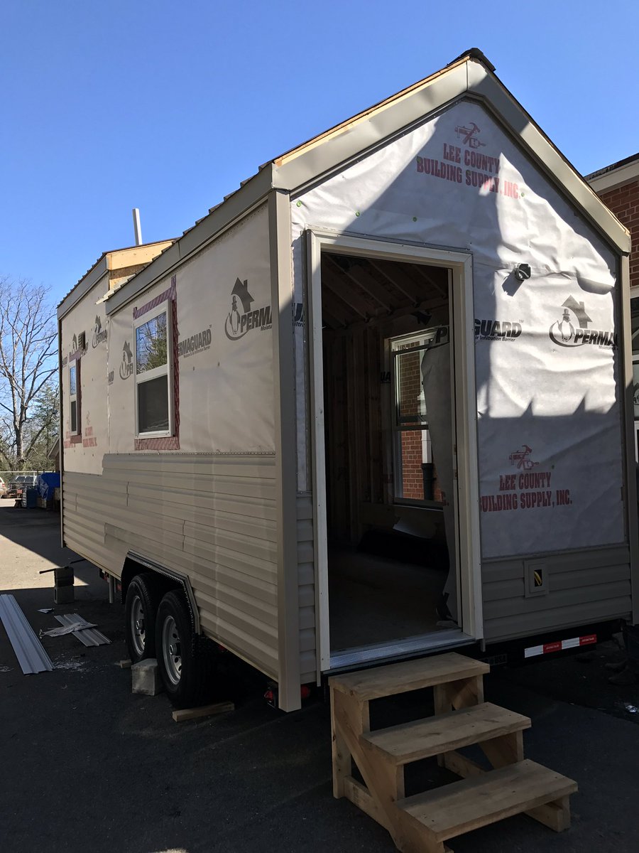 kvec_tinyhouses's tweet photo. Completed tiny houses built by local students coming to the Expo today!  Auction begins at noon tomorrow!  Watch for link!
#studentbuilt https://t.co/KfMkKvw1Qf