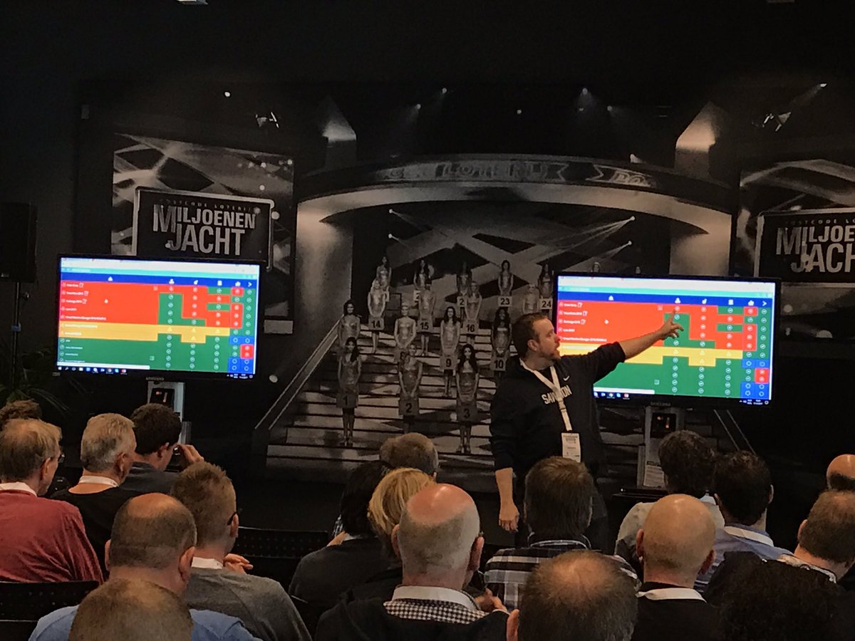 Savision's tweet photo. @Justin_Savision Live Maps demo #SystCtr #LLUnite https://t.co/iRhrpagu6e