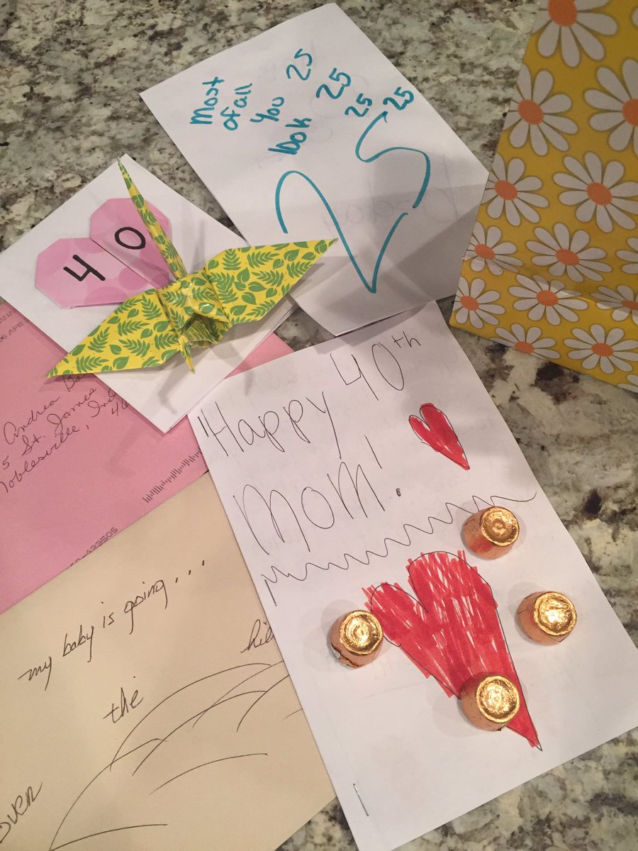 AndreaLBallard's tweet image. #welcometo40 Best part of my day today!!!! "Most of all you look 25!" 👍🏻👊🏻😊