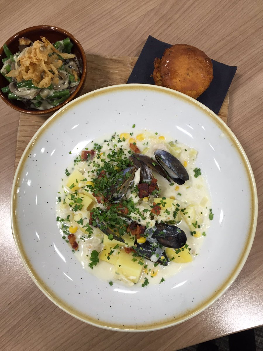 Best thing about #TeamCompass <a href="/compassgroupuk/">Compass Group UK & I</a> #CompassHouse is ALWAYS the food! <a href="/FlavaFeast/">Development team</a> today's lunch was a glorious #TasteSensation 😍