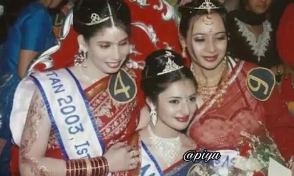 piyu_ishra's tweet photo. #DivynkaTripathi.... #ChildhoodPic... #BeautyContest... #Winner... @Divyanka_T  Looking #Gorgeous 😍😍😍 #KisiKiNajarNaLage...#KalaTika☻☻ https://t.co/rkSeX0mOGV