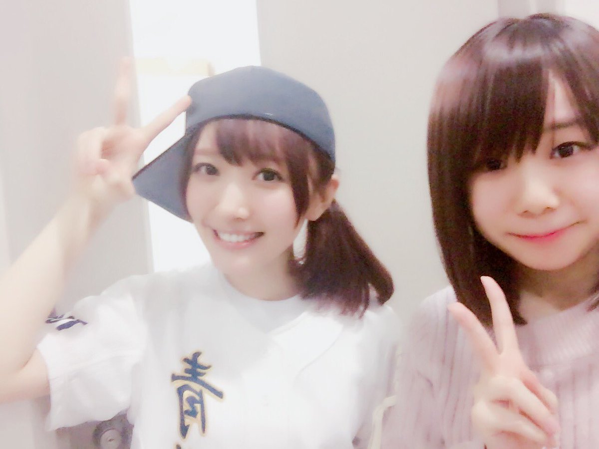 加地綾乃 A Twitter 春乃ちゃん役 大好きゆりかちゃんとも撮ってもらった ฅ ฅ インカメで写真撮るの下手くそ過ぎて泣きたい W ダイヤ舞台
