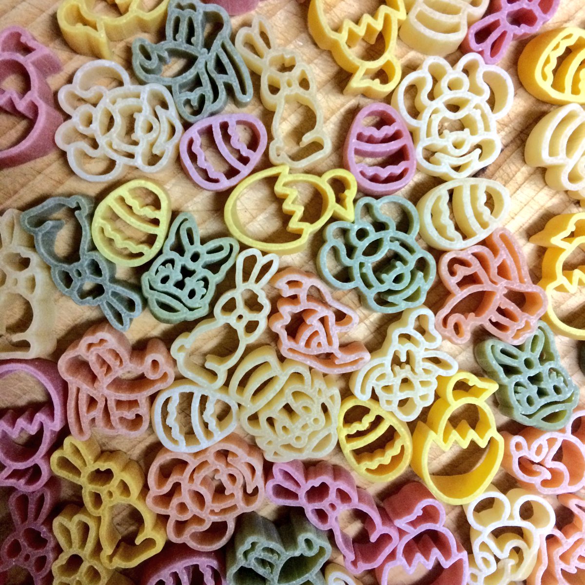 Twitter पर イルゴ いただきもののディズニーイースターパスタ かわいい スクルージおじさんもいるよ