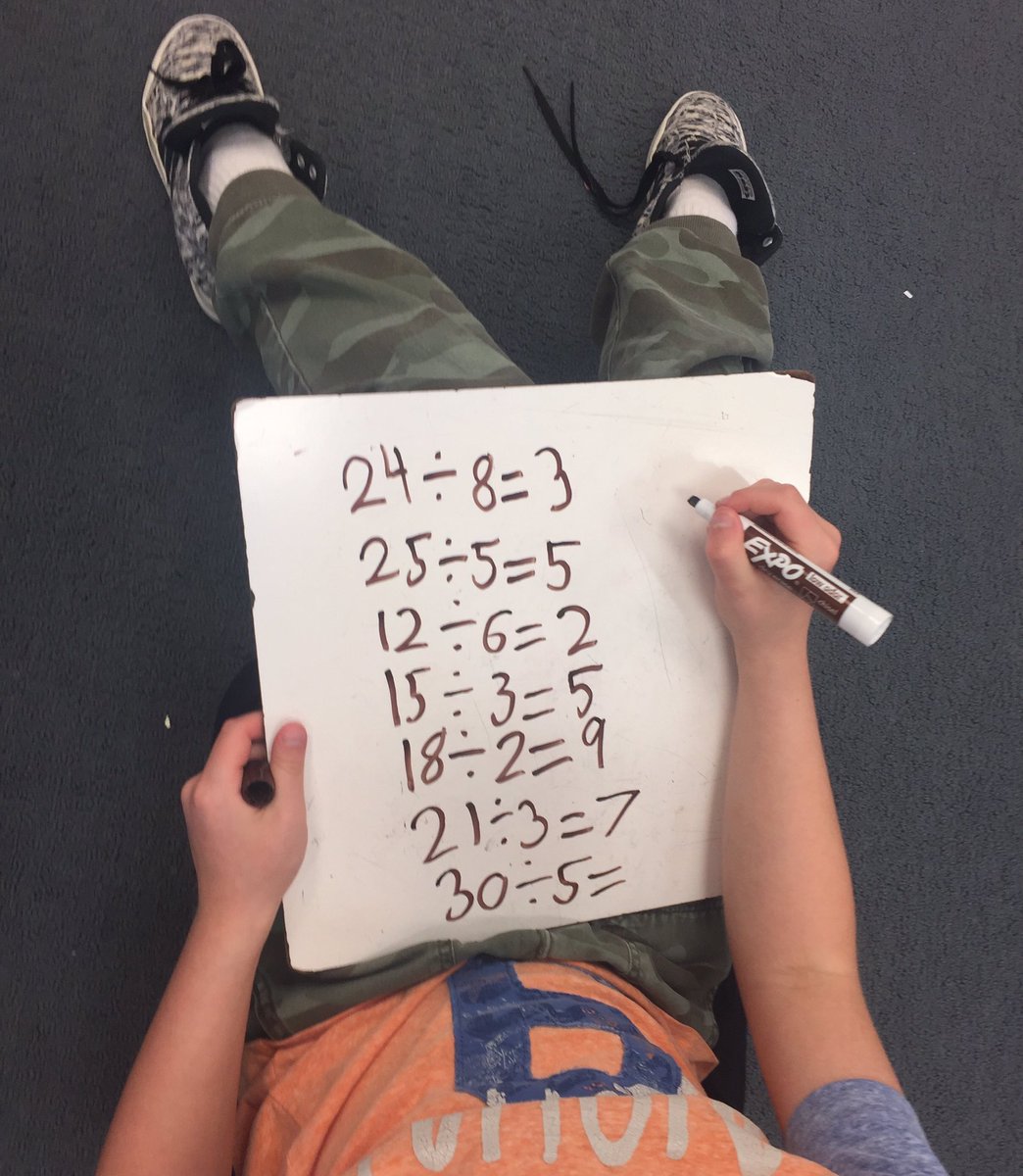 MissStickley's tweet image. We&apos;re learning about division! #sccdsb #Grade3Math