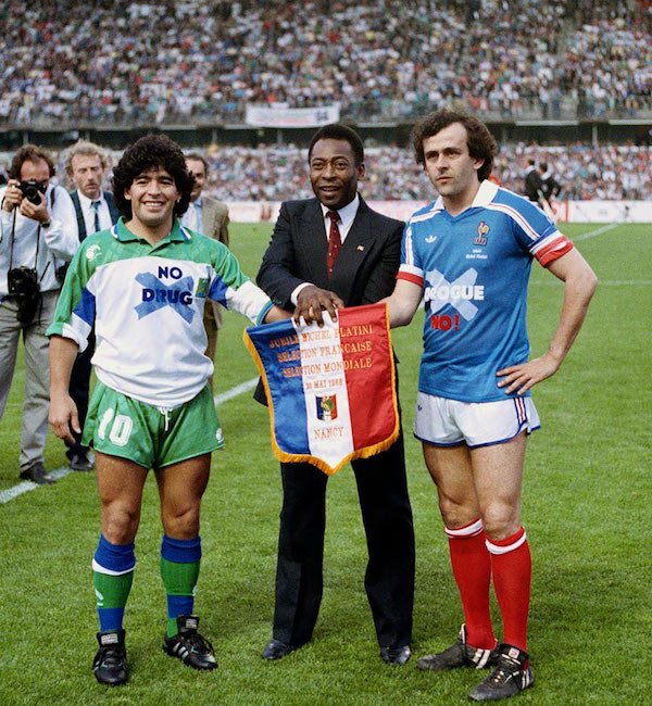 Maradona Retro PICS на Твитеру: \