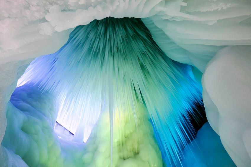 CGTNFrancais's tweet photo. #Shanxi : une immense grotte de glace de trois millions d'années https://t.co/yejxHjOkJy