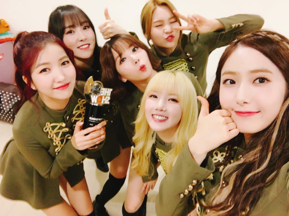 GFRDofficial's tweet photo. #여자친구 #GFRIEND #THESHOW #더쇼 오늘 #더쇼초이스 수상 #버디 감사합니다❤️ 모두 조심히 귀가하세요~ 내일도 만나요🤗 https://t.co/oXnB6pTvjK