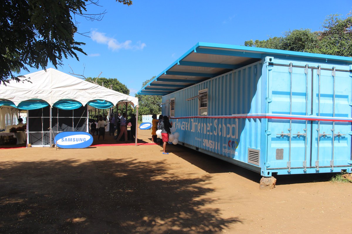 techtrends_zm's tweet photo. @SamsungMobileZM installs solar-powered internet school at Kabweza in Kafue https://t.co/XIwIBh8wmh
#ICTsInEducation
#ICTsForAll https://t.co/vOqsRjqodB