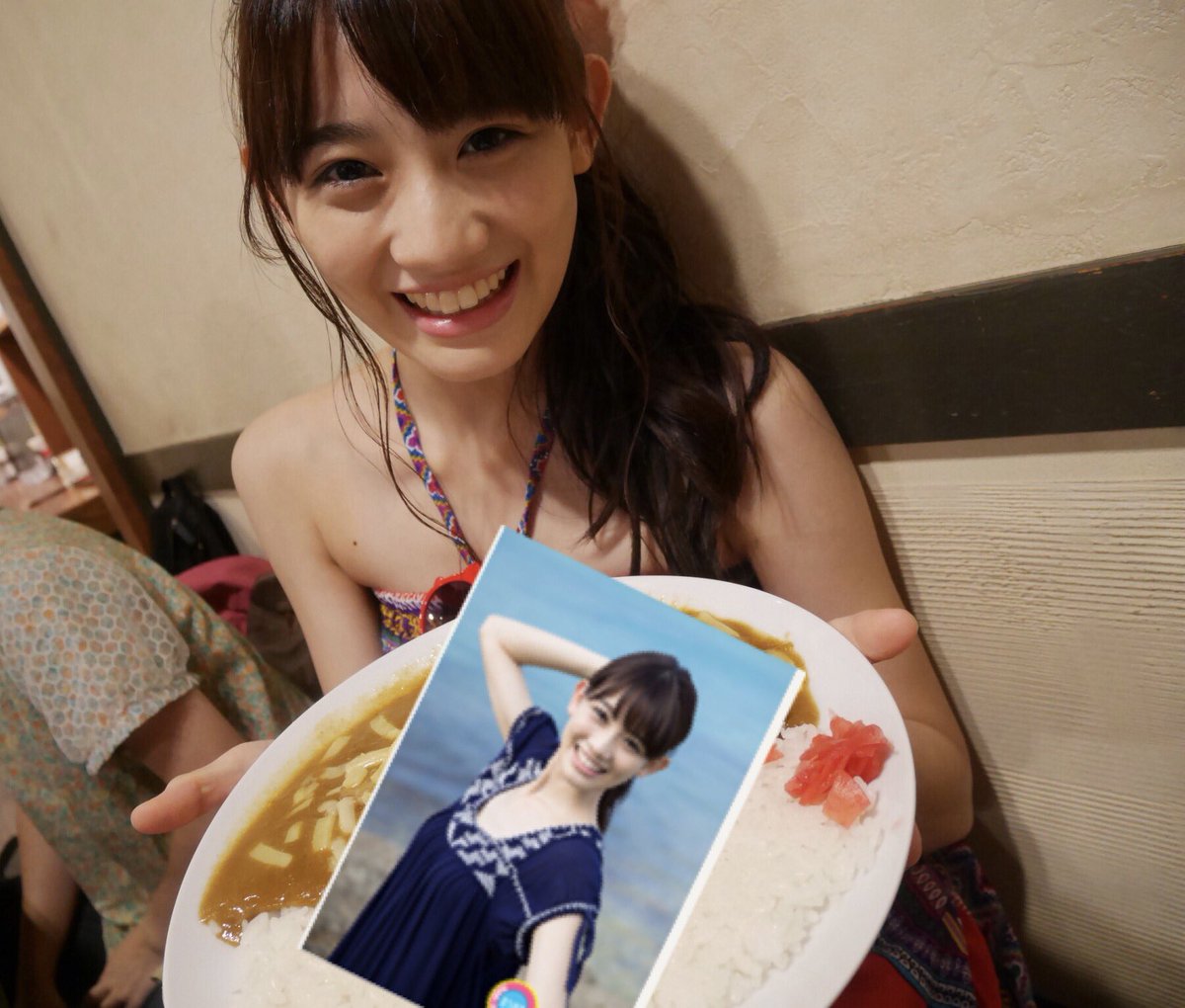 なおのおすすめ！ 沖縄生写真は写真集のアザーカット！ サインと