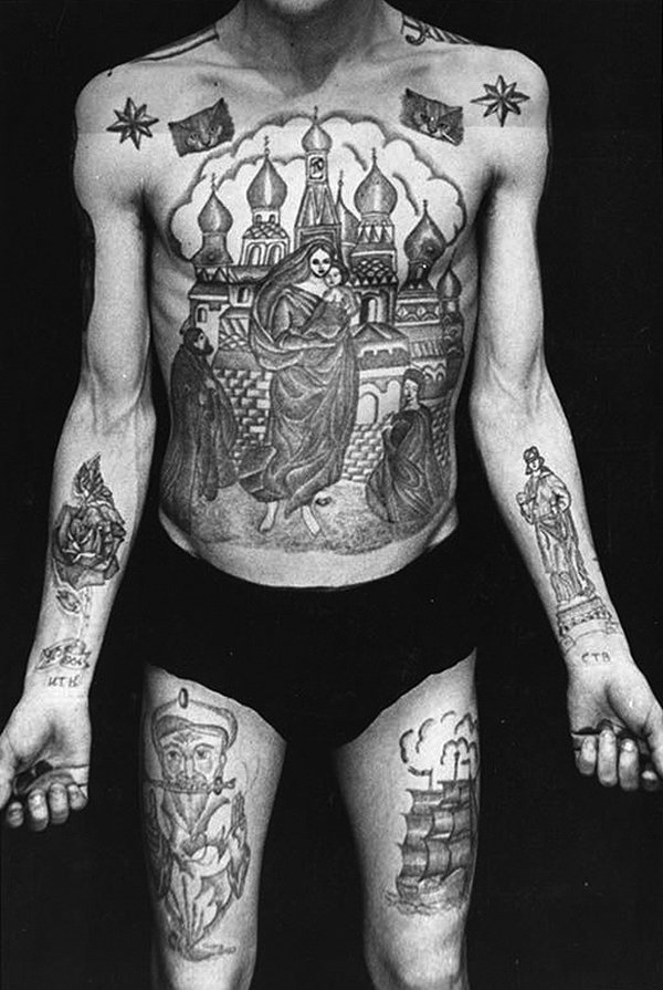 o_lovesyou's tweet photo. Tatuajes talegueros rusos por #AlexandreSerrano. ¿Qué significan? >>https://t.co/wCMRoBT14F https://t.co/rxgXjgcy5K