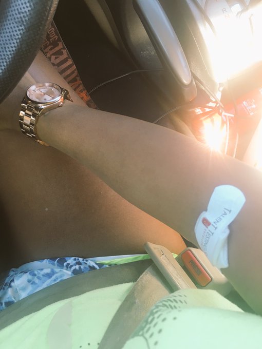 Just got tested!!!! 😝😃😊😆🙃 Ready to get fuckedddd 😛 #checkoutdabling #😂#🦄#👽 https://t.co/5vkhITcZar<a href="/tag/checkoutdabling"class="tags"><span>#checkoutdabling</span></a>