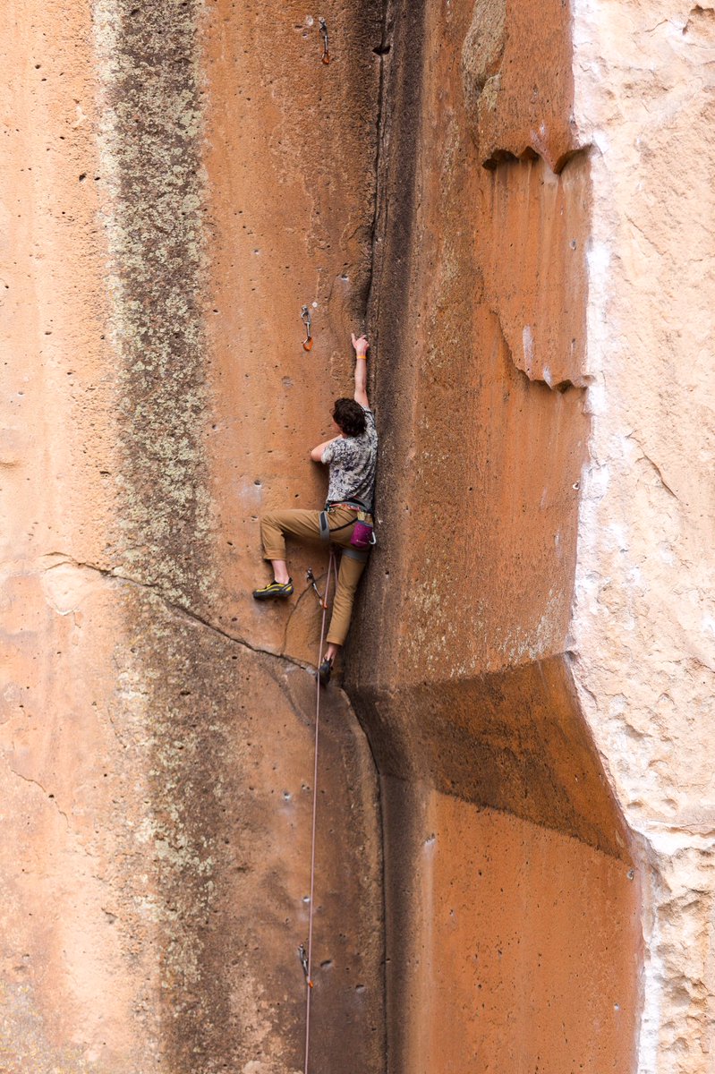 Will__McKay's tweet photo. Liam on Not My Cross To Bear (5.11b) https://t.co/1eSIgm28LK