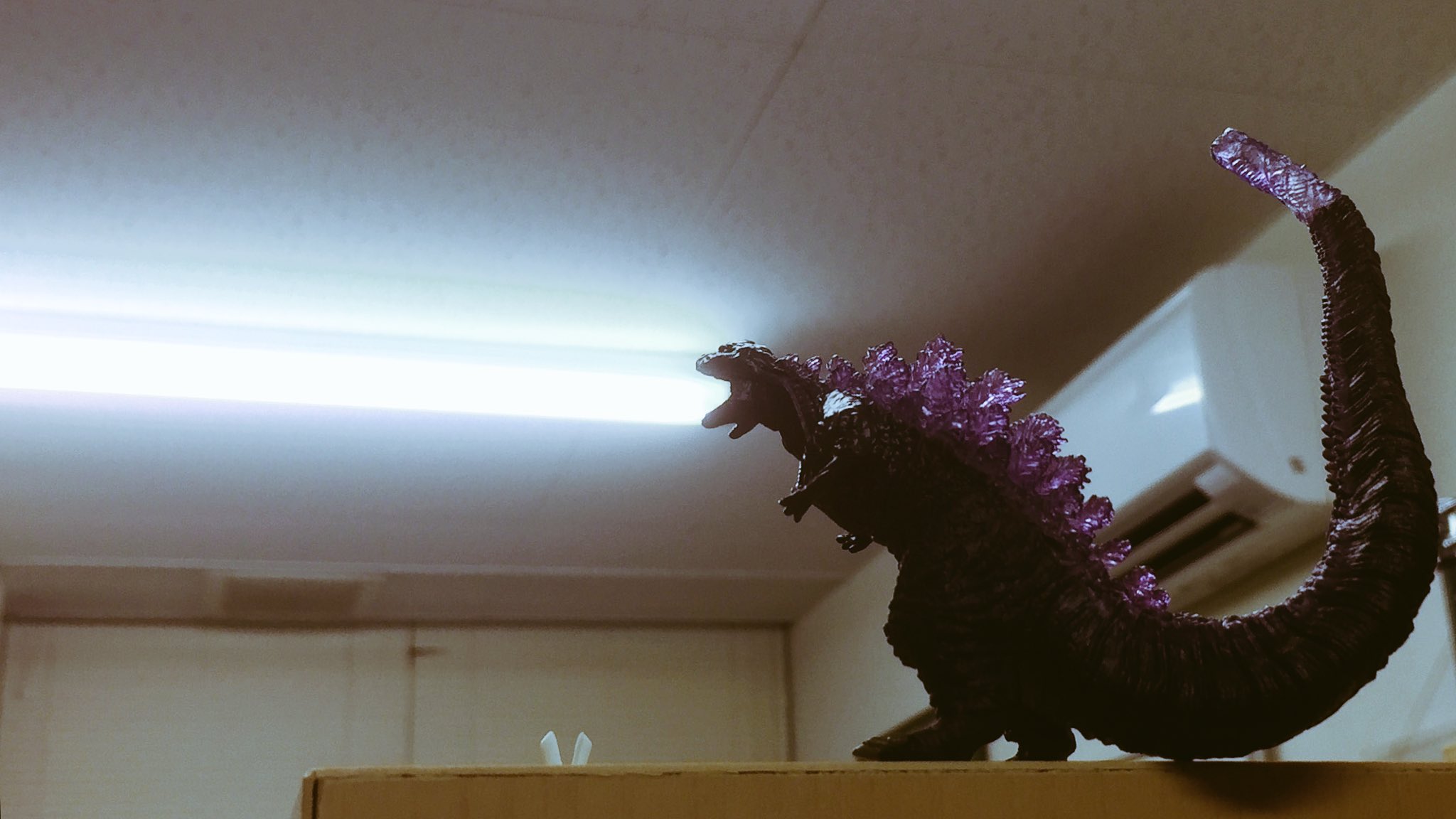 さつきのあき 改めて ゴジラかっこいい シンゴジラ ゴジラ 蛍光灯 T Co 6f2zsmzlmz Twitter