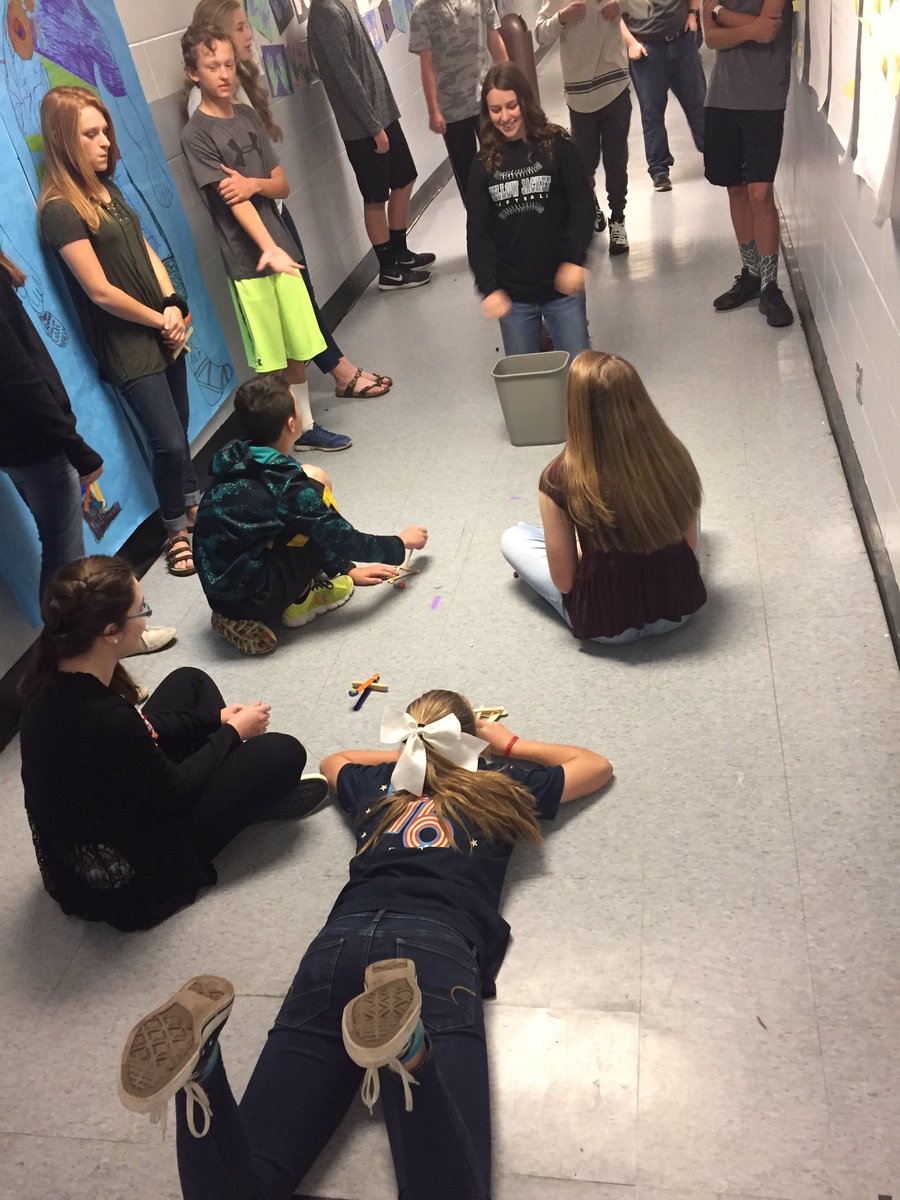 jbrouse40's tweet photo. Adcock's students learning more about physics with catapults! @CornerSchool @JEFCOED https://t.co/JYeI0RWjLv