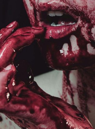 ❝I can't control myself sometimes.❞ 

彡Searching for SL's. 
彡Detailed and Grammatical.
彡#Vampire Oc.
彡Ships w/ Chem.