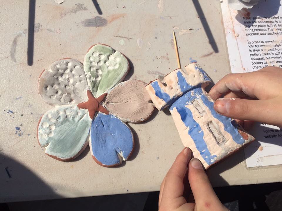 ne_npa's tweet photo. Great day at @Middleport_Pot on Sunday as part of #heyclay #GetCreativeWeekend #raku #playingwithfire #muddyfingers #muddyfingerspottery https://t.co/fiZuUK3hV3
