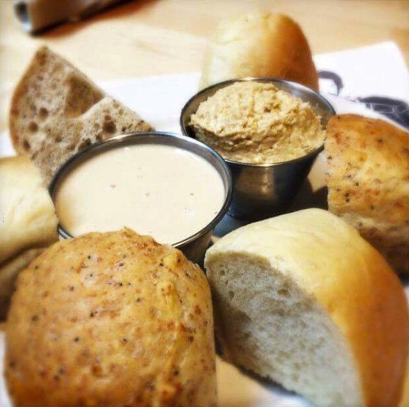 thetomatohead's tweet image. I always knead more bread in my life.  Sometimes I mean $$, but not always...

#breadhumor
#KnoxEats #snacks
#FlourHeadBakery