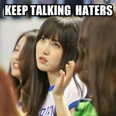 YeoChinSoShi's tweet photo. When they said that Fingertip is a flop... #Fingertip2ndWin #GFRIEND31stWin #proudbuddy
Me: https://t.co/wUs1IHnWAq