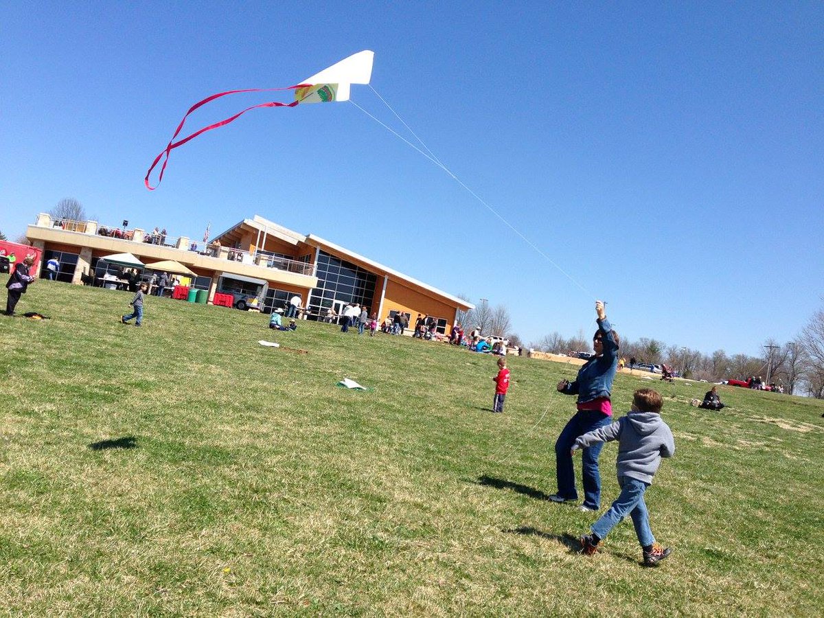 Cherry Blossom Kite and Pinata Festival to engage local students April 22. ow.ly/VXAG30aLrLs #SGF