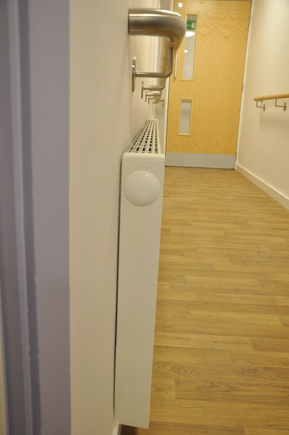 AutronHeating's tweet image. With a profile of 75mm Slenderline is the slimmest natural convector LST rad in the UK. Perfect for busy areas. goo.gl/gwhp1X