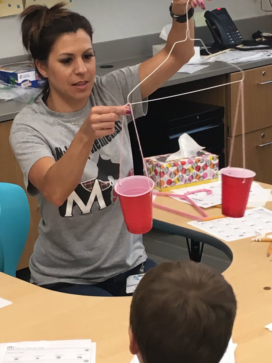 sharonbr22's tweet photo. Ms Merillat's class-doing an experiment comparing the weights of different coins! Fun!#texedtuesday @sencreighton https://t.co/NMh68jbTdv
