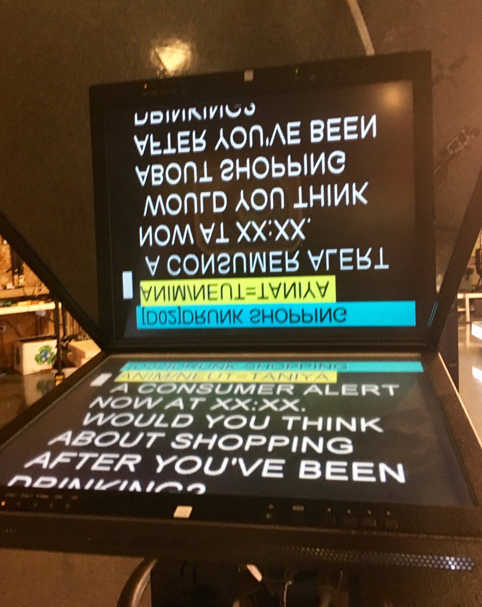 tleew's tweet image. Something doesn&apos;t seem right here... 🤔 #TvProblems #AmNewser #PrompterProblems @KJRH2HD #WakeUpWith2 😂😂