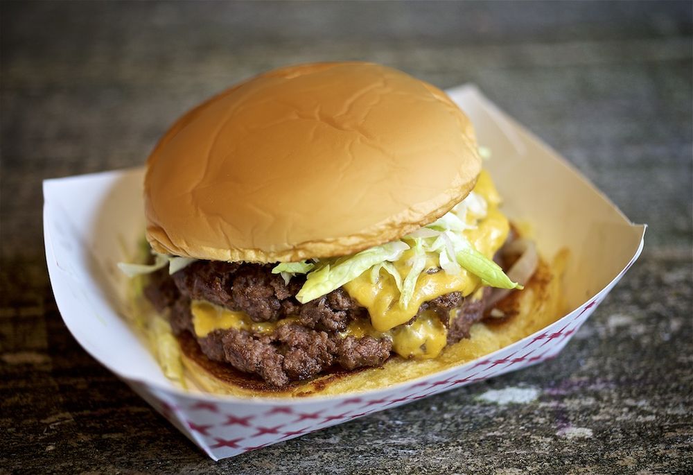 eaterpdx's tweet photo. The Burger Heatmap is updated! Welcoming Superbite, Ray, Lay Low Tavern, and more https://t.co/WkQ1CCCC6e https://t.co/Q8Me1lwgeQ