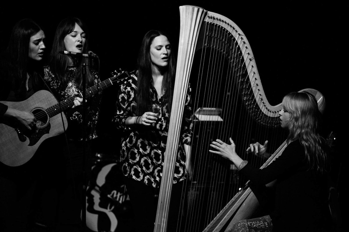 MikaelaDavis's tweet photo. It. Is. HAPPENING.✨✨
I will be joining my amazing friends @thestaves in THE UK &amp; IRELAND!!! 😱😱😱😱😱😱 !!!
TIX https://t.co/Y08EWKrxMf 🌷 https://t.co/oEjPRwM47d