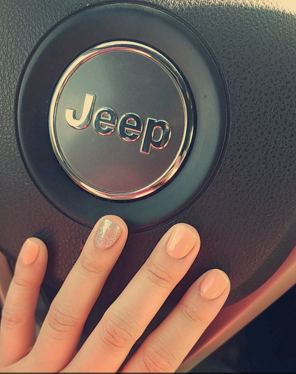 JMO93_'s tweet photo. Beautiful day in edmonton! Just me, my baby and I 🚙 #jeep #yeg https://t.co/zIaLQc22zu