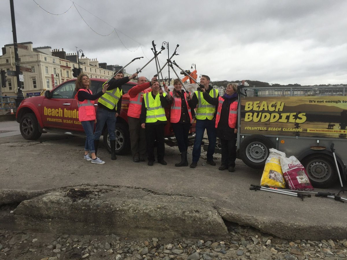 Mannvend team helped beachbuddies today @IOM_LocalNews #keepbeachesclean #keeptheislandclean