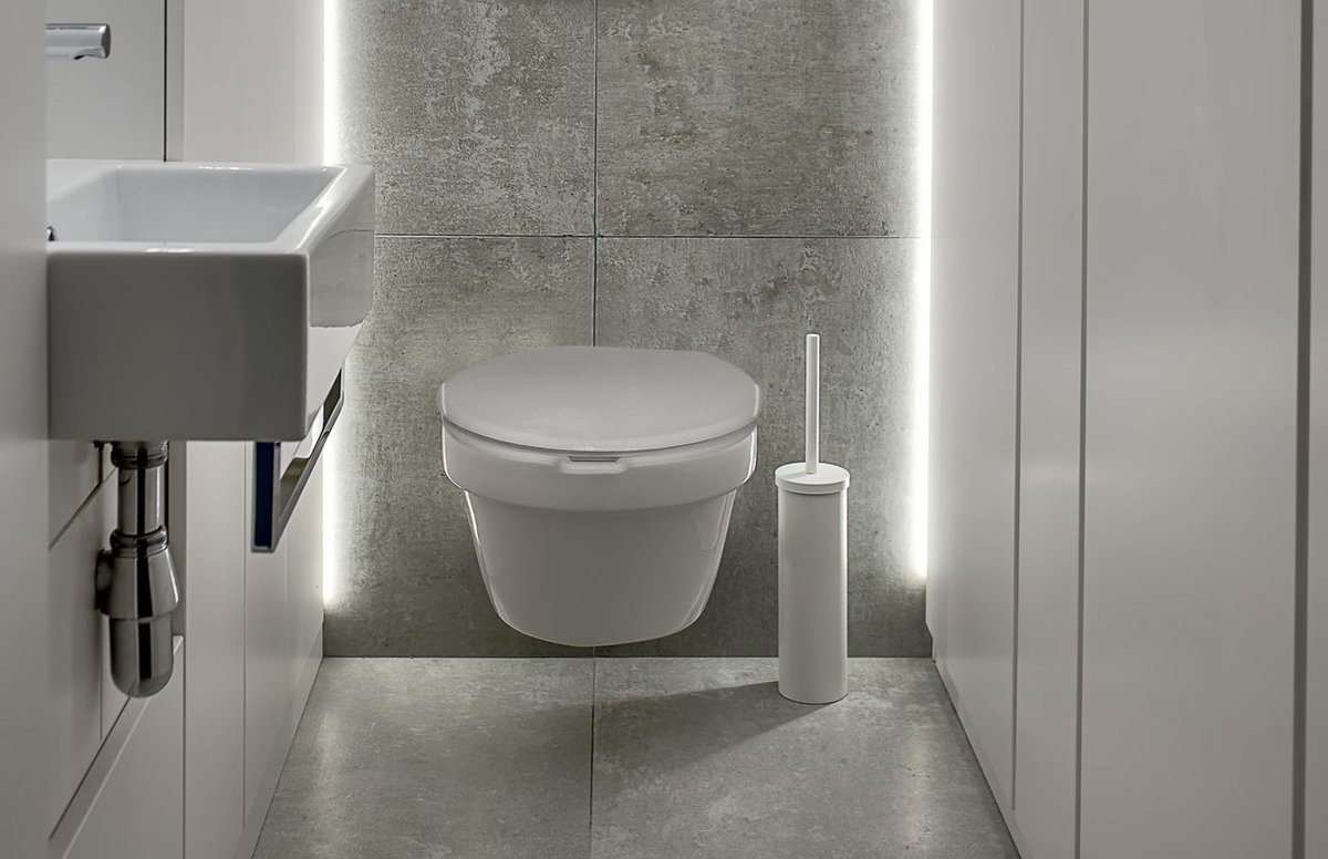 GadgetFlow's tweet photo. Pre-Order Now: Hands-Free #ToiletSeat by @Seatswing https://t.co/zqKsnrUO92 Installation takes just a few minutes! #homeimprovement https://t.co/hnW01NoqHJ