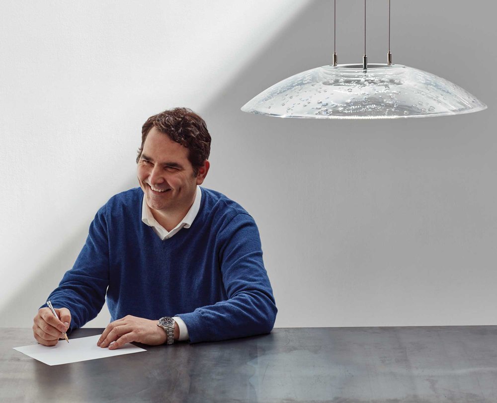Western_Living's tweet photo. Our latest One to Watch is pushing the boundaries of illumination technology: https://t.co/LYLIanfqEV @Loom_Lighting https://t.co/WkEjcIdQC4