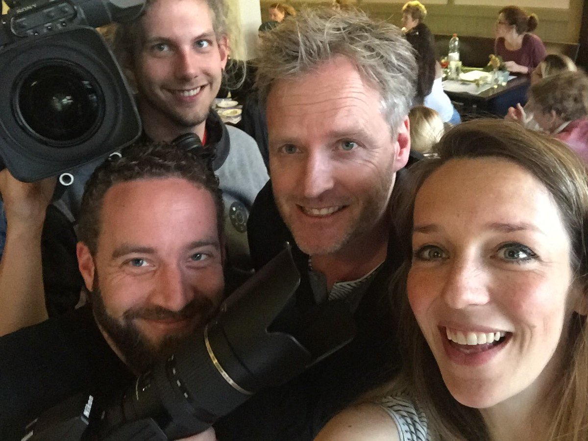 Buddy_to_Buddy's tweet photo. Eerste opnames van Gevlucht naar... Gelderland met @AndrevanderZee bij @Buddy_to_Buddy #Zutphen Binnenkort te zien @TVGelderland https://t.co/Va7WuVJEnf