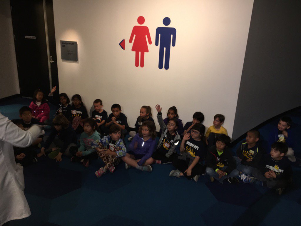 Getting ready to build roller coasters #guadroars <a href="/ms_mari_23/">Mary V Bloomfield</a>  <a href="/DStrubeck/">Danielle Strubeck</a>  <a href="/EmitisD/">Emitis DeFazio</a>