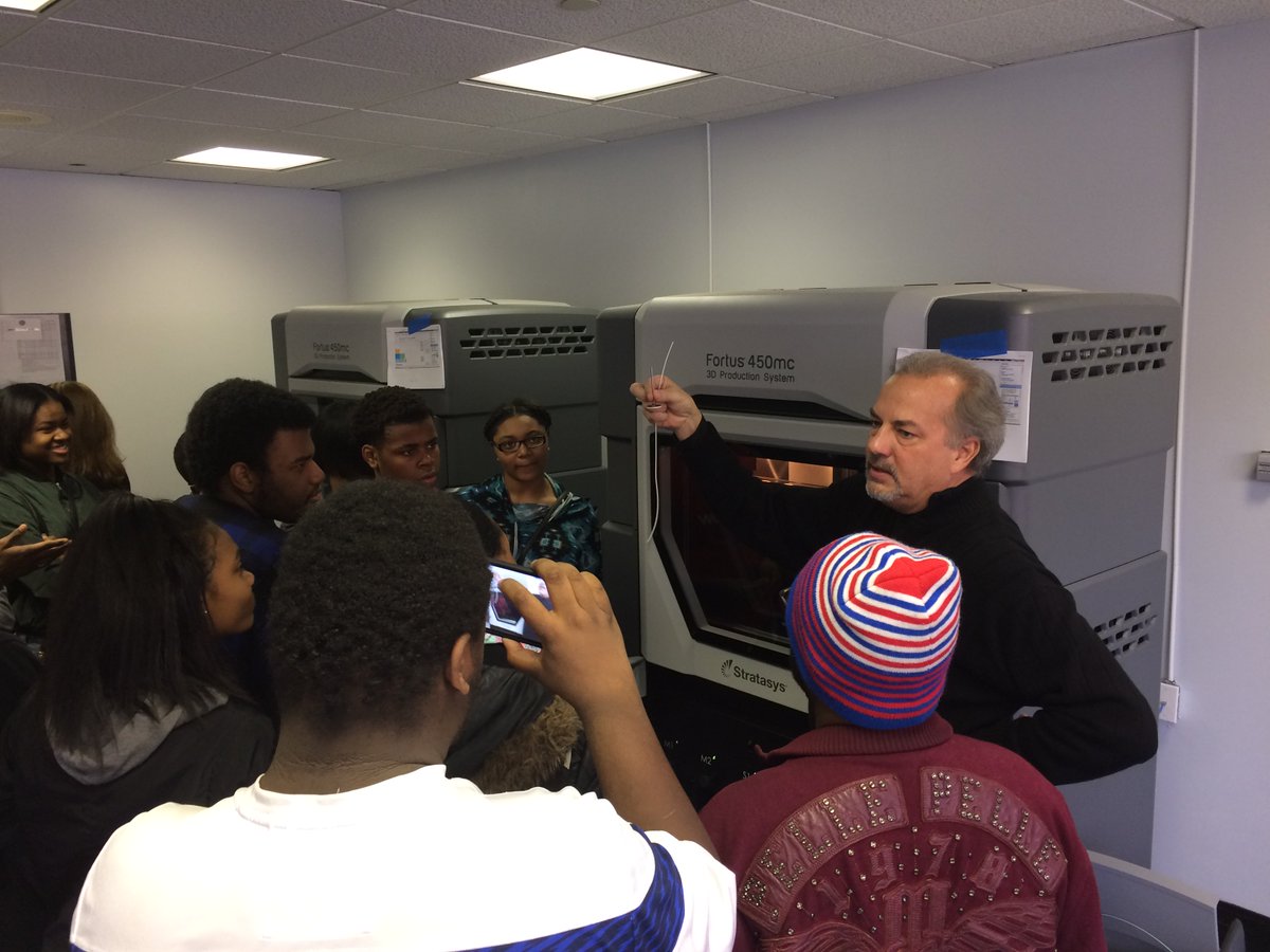 c3venture's tweet photo. Do you know a class that is interested in learning more about #3Dprinting? Email info@c3ventures.us &amp; set up a tour! #3D #3dprinting #C33D https://t.co/hEPEjW4LlD
