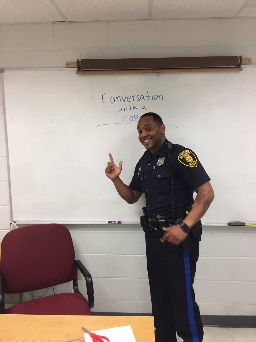 GloTwpPolice's tweet photo. Today is the first time #conversationwithacop is happening @TimberCreekHS. Stop by and talk with #GTPD SRO Dewalt. #3rdgearpolicing https://t.co/Lda87ZKORe