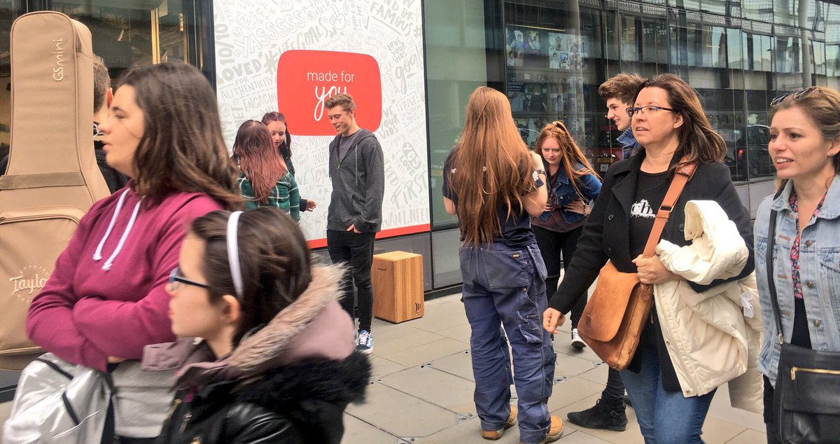 TheShades's tweet photo. Incredible to see so many of you outside YouTube in London today! We loved meeting you ❤️

#TheShadesOnTour https://t.co/quMQVrYY5i
