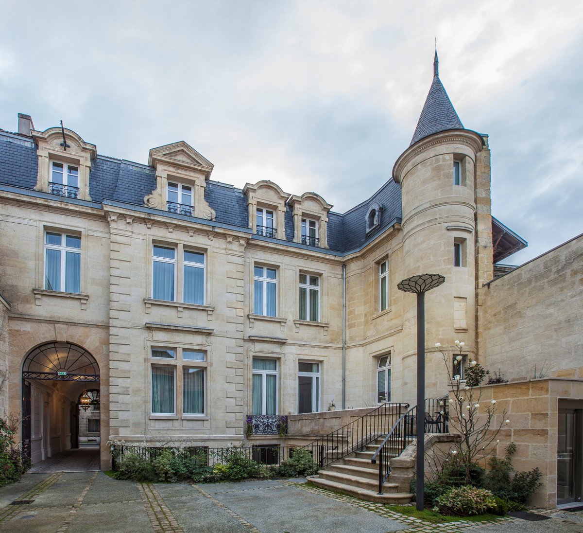 jestocke's tweet photo. [INTERVIEW] Parole d'entrepreneur(e) : ils nous livrent leur expérience chez @jestocke ! @YNDOhotel #firstitv
https://t.co/C0iwVOPXvv https://t.co/4bf17pmmyy